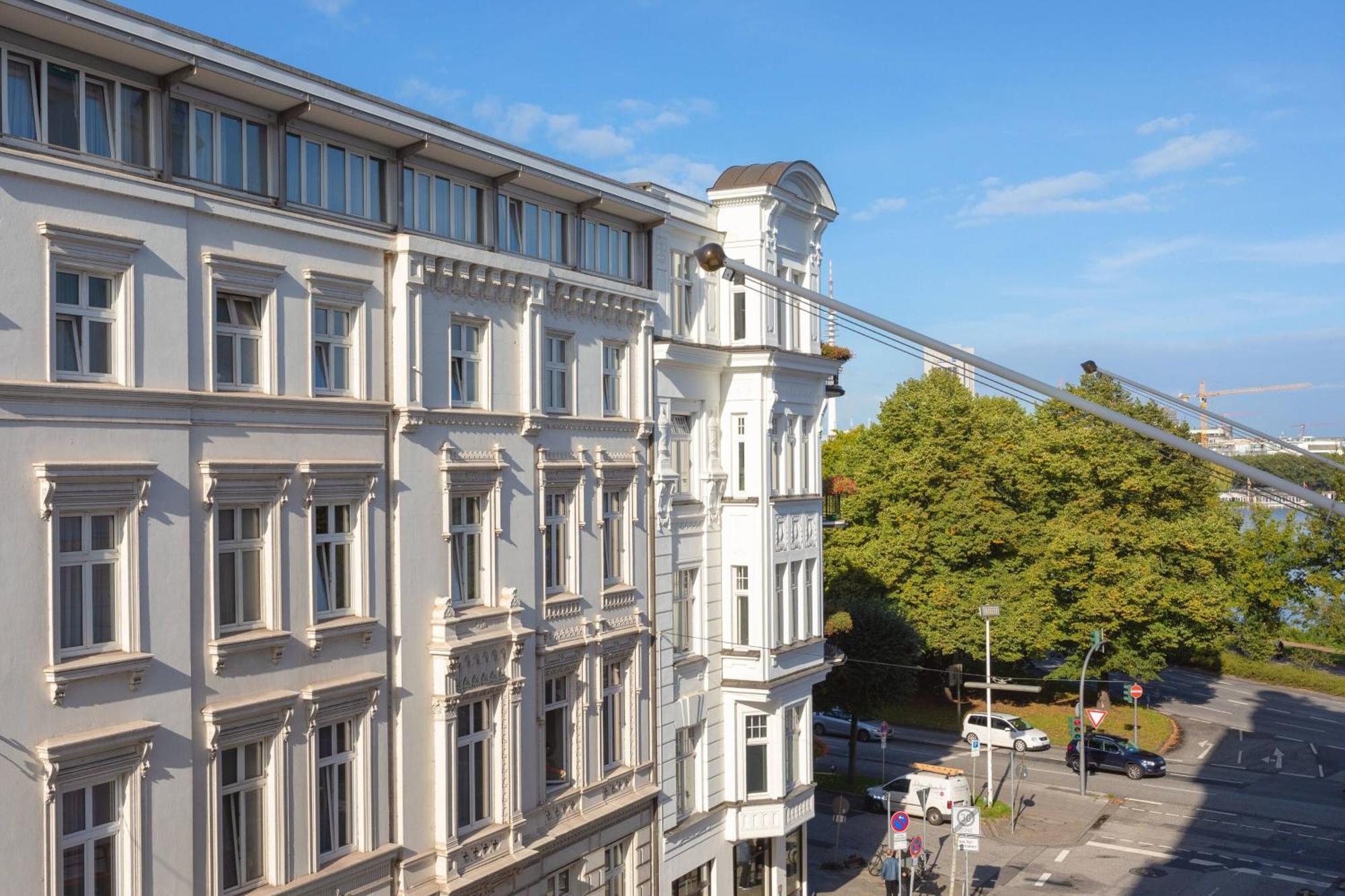 호텔 애틸랜틱 함부르크 오토그래프 컬렉션 함브루크 외부 사진 The former headquarters of the German National Library in Frankfurt