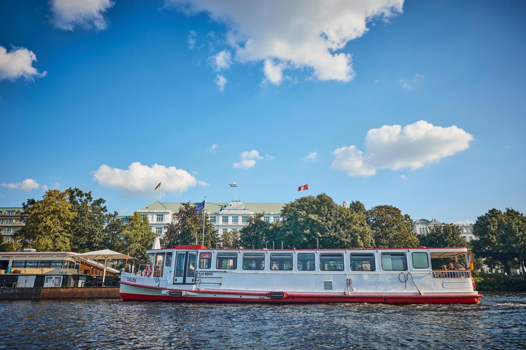 호텔 애틸랜틱 함부르크 오토그래프 컬렉션 함브루크 외부 사진 The boat "Stadt Zürich" on the Limmatquai