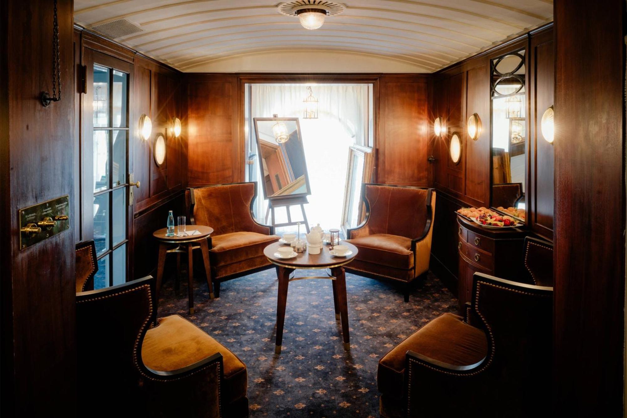 호텔 애틸랜틱 함부르크 오토그래프 컬렉션 함브루크 외부 사진 The interior of the 1930s train carriage